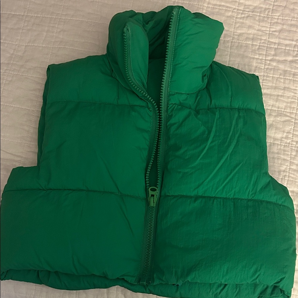 Amazon Essentials Kids Green Puffer Vest